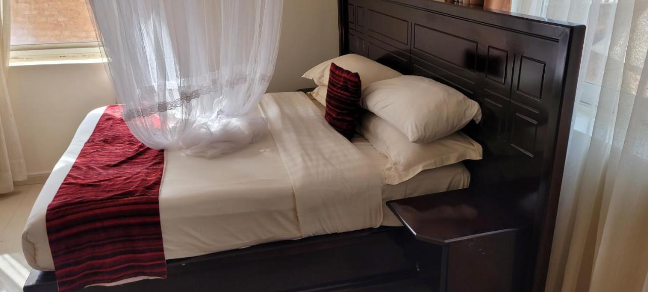 Glory Summit Hotel Hoima Екстер'єр фото