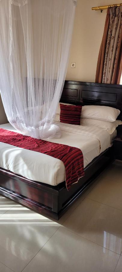 Glory Summit Hotel Hoima Екстер'єр фото