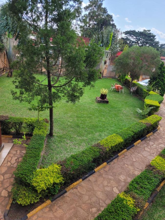 Glory Summit Hotel Hoima Екстер'єр фото
