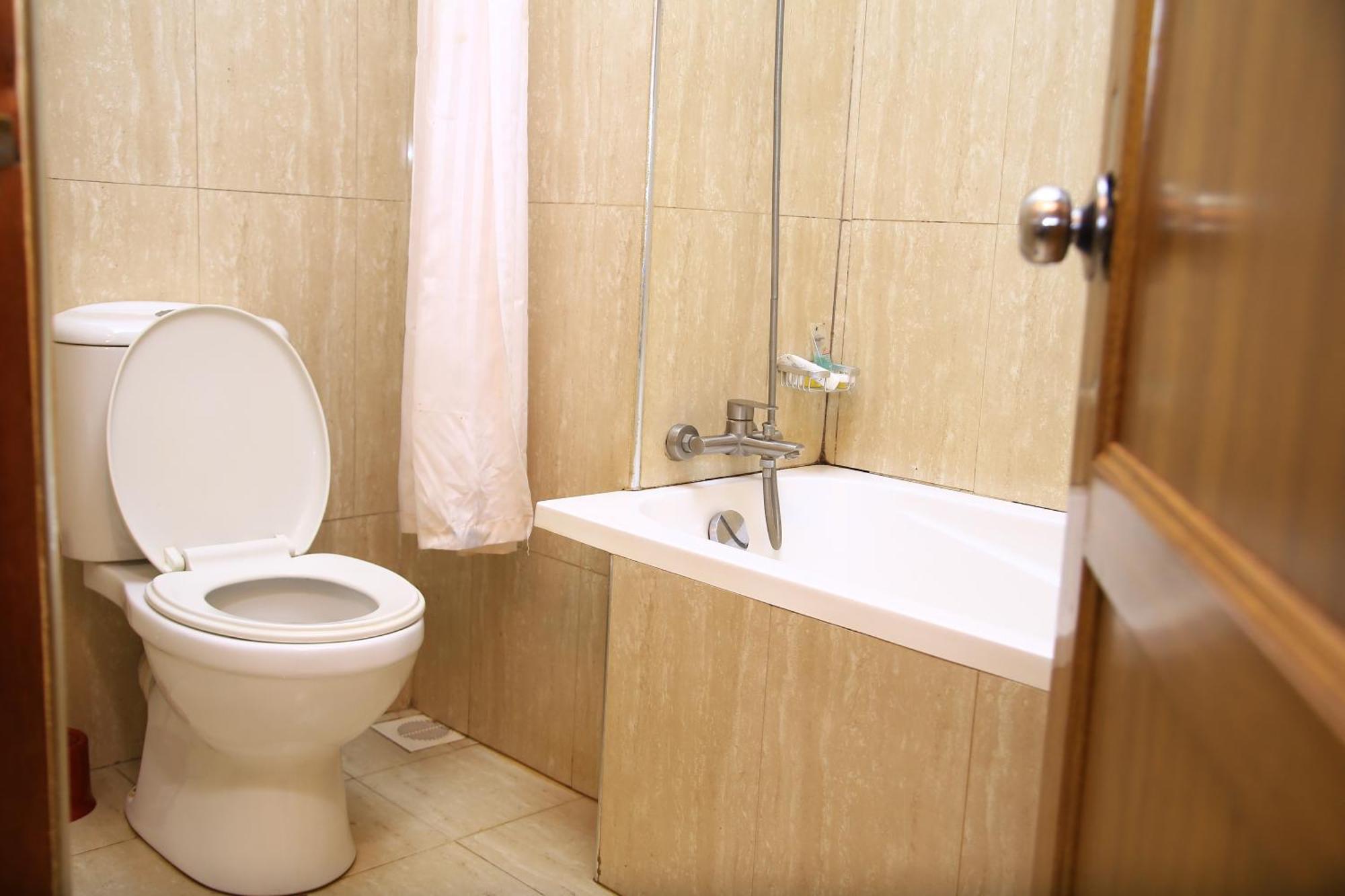 Glory Summit Hotel Hoima Екстер'єр фото