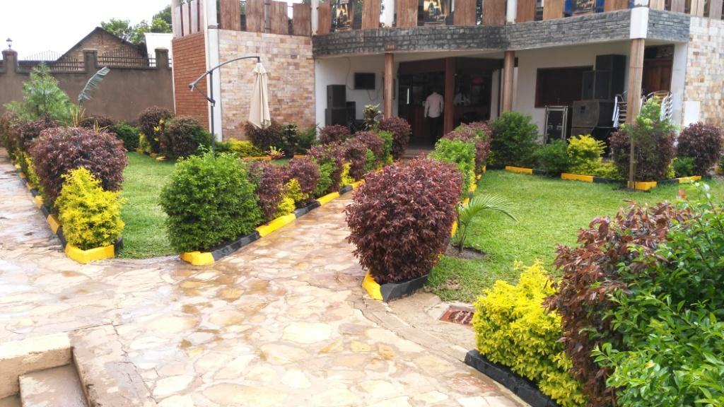 Glory Summit Hotel Hoima Екстер'єр фото