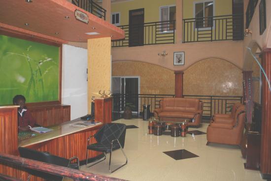 Glory Summit Hotel Hoima Екстер'єр фото