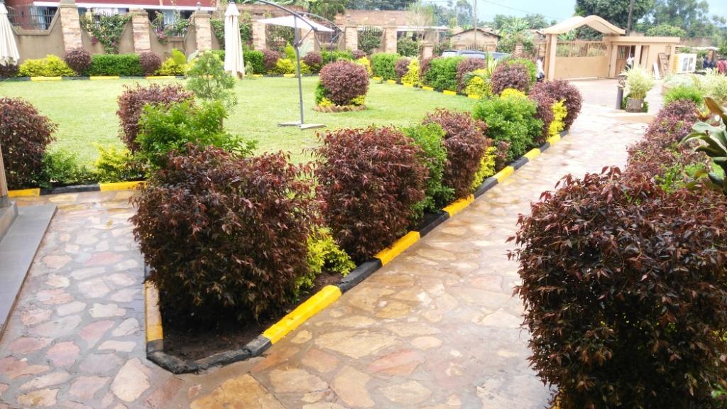 Glory Summit Hotel Hoima Екстер'єр фото