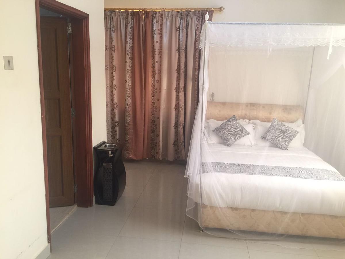 Glory Summit Hotel Hoima Екстер'єр фото