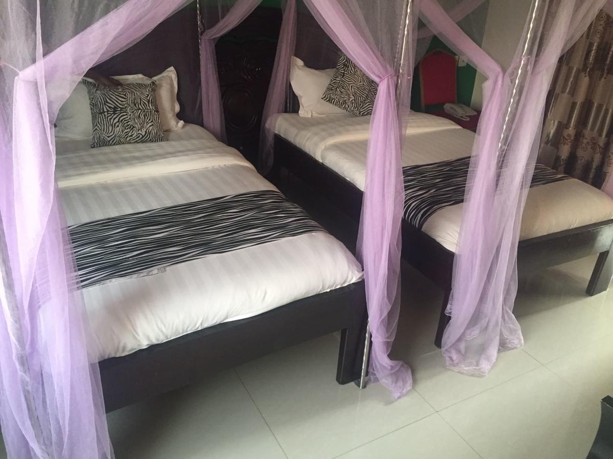 Glory Summit Hotel Hoima Екстер'єр фото