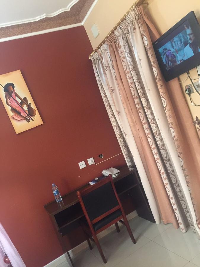 Glory Summit Hotel Hoima Екстер'єр фото