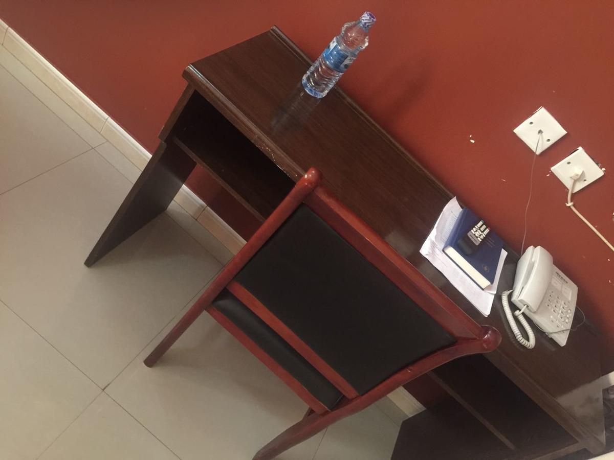 Glory Summit Hotel Hoima Екстер'єр фото