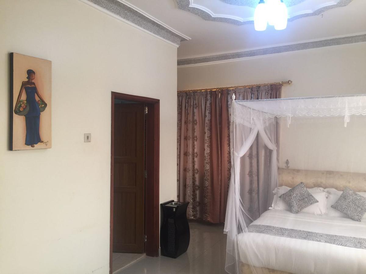 Glory Summit Hotel Hoima Екстер'єр фото